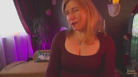 Louise or Lou 3 online show from February 2, 10:47 am