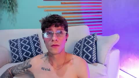 Xavier online show from November 28, 8:22 pm