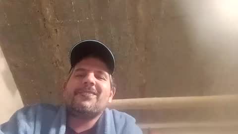 Snapshot of frenchhard0000 chatting on February 22, 1:11 am Horny french hard online show from February 22, 1:11 am