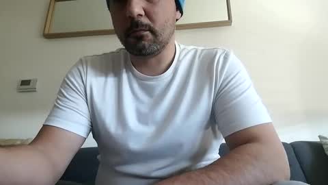 Snapshot of frenchhard0000 chatting on March 3, 8:38 am Horny french hard online show from March 3, 8:38 am