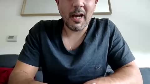 Snapshot of frenchhard0000 chatting on October 24, 9:49 am Horny french hard online show from October 24, 9:49 am