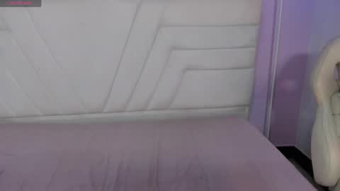 fresitalove01 online show from March 31, 12:38 pm