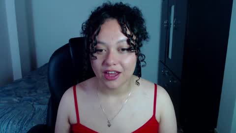 Snapshot of freud_x_louise1 chatting on December 20, 12:08 am Louise online show from December 20, 12:08 am