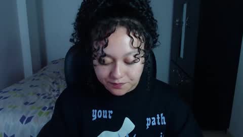 Snapshot of freud_x_louise1 chatting on January 3, 4:33 am Louise online show from January 3, 4:33 am