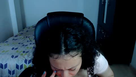 Snapshot of freud_x_louise1 chatting on March 6, 6:30 am Louise online show from March 6, 6:30 am