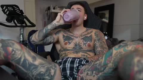 Snapshot of frewfun chatting on March 11, 1:56 pm cameron online show from March 11, 1:56 pm