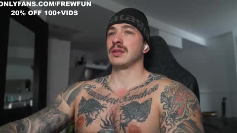 Snapshot of frewfun chatting on November 14, 5:22 pm cameron online show from November 14, 5:22 pm