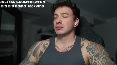 Snapshot of frewfun chatting on November 21, 10:52 pm cameron online show from November 21, 10:52 pm