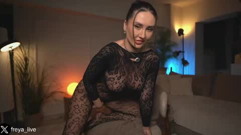 Freya online show from April 28, 6:57 pm