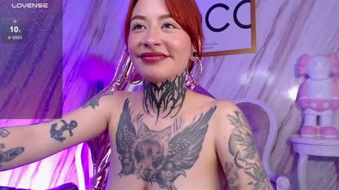 Snapshot of freya_b chatting on February 5, 12:53 am freya online show from February 5, 12:53 am