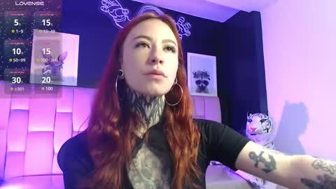 Snapshot of freya_b chatting on February 9, 1:03 pm freya online show from February 9, 1:03 pm