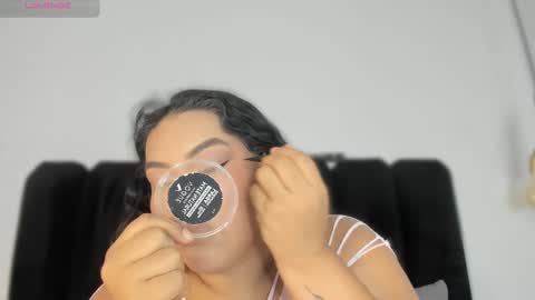 Snapshot of freya_blaze chatting on March 11, 4:18 am freya_blaze online show from March 11, 4:18 am