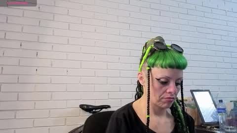 freyaa_sorceress online show from October 16, 2:23 am