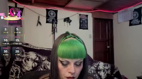 freyaa_sorceress online show from February 12, 5:57 am