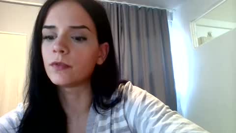 Freya online show from January 27, 2:02 pm