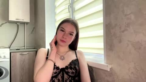 freyagray online show from June 2, 1:02 pm