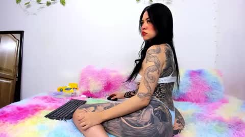 Snapshot of freyja_rouse chatting on September 9, 12:21 am Freyja Rouse online show from September 9, 12:21 am