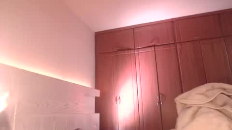 Snapshot of freyjashine_x chatting on March 1, 5:31 am FREYJA LOREN online show from March 1, 5:31 am