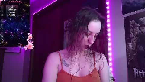 FreyaTheGemini online show from October 1, 2:39 am