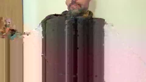 Snapshot of frezer09 chatting on April 12, 12:43 pm frezer09 online show from April 12, 12:43 pm