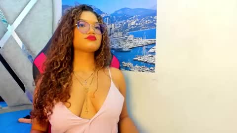 Snapshot of frezzita_ chatting on October 3, 7:55 pm Frezzita online show from October 3, 7:55 pm