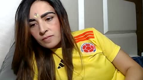 Snapshot of frida__x chatting on June 24, 1:04 am Frida online show from June 24, 1:04 am