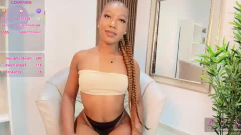 Snapshot of frida_kiroga chatting on June 3, 7:19 pm Frida Kiroga online show from June 3, 7:19 pm