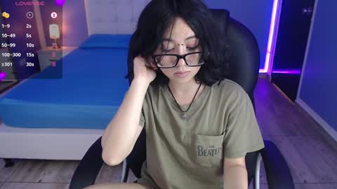 frida_lassi_ online show from December 17, 3:28 pm