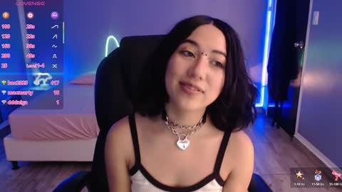 frida_lassi_ online show from January 28, 3:35 pm