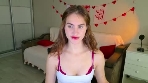 Snapshot of fridacure chatting on October 10, 7:24 pm Frida online show from October 10, 7:24 pm