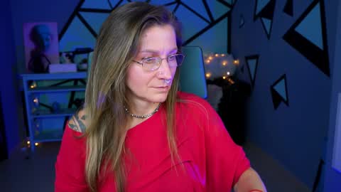 Frida Tander online show from December 15, 3:31 pm