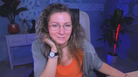 Frida Tander online show from December 19, 9:18 am