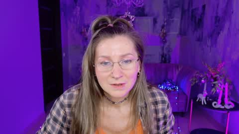 Frida Tander online show from January 2, 12:03 pm