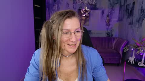 Frida Tander online show from January 6, 3:19 pm
