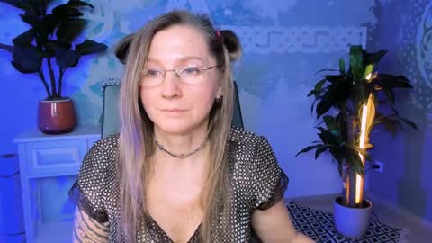 Frida Tander online show from January 18, 12:15 pm