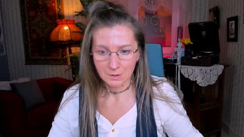 Frida Tander online show from February 6, 3:20 pm
