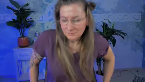 Frida Tander online show from February 21, 1:11 pm