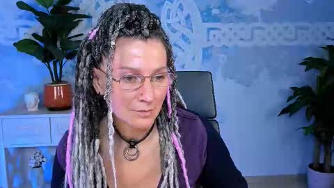 Frida Tander online show from October 4, 5:16 am