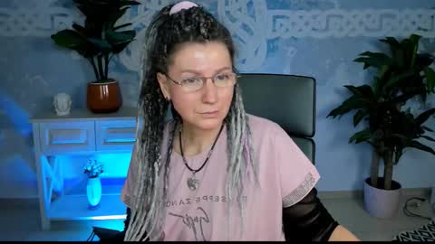 Frida Tander online show from November 3, 6:14 am