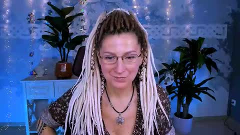 Frida Tander online show from December 18, 3:23 am