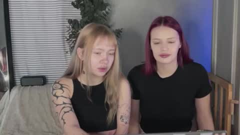 friend_zone_ online show from January 17, 10:09 am