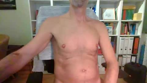 Snapshot of frisco69 chatting on December 19, 6:04 pm frisco69 online show from December 19, 6:04 pm