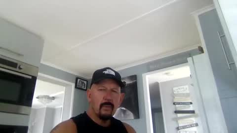 Snapshot of friskyneedsum chatting on September 23, 1:03 pm bob online show from September 23, 1:03 pm