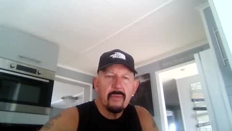 Snapshot of friskyneedsum chatting on September 24, 10:29 am bob online show from September 24, 10:29 am