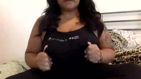 Friskybabexo  online show from June 22, 9:01 pm