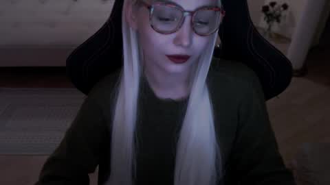 Snapshot of fromsun_forsoul chatting on March 11, 8:59 pm Lilith online show from March 11, 8:59 pm