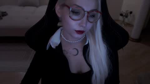 Snapshot of fromsun_forsoul chatting on March 18, 9:18 pm Lilith online show from March 18, 9:18 pm