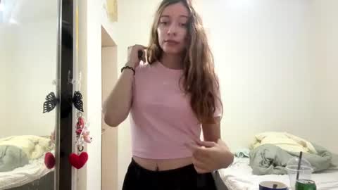 Snapshot of frostsugar chatting on June 12, 6:40 pm Kate online show from June 12, 6:40 pm