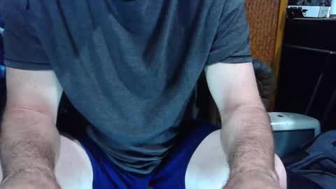 frostydhoman1221 online show from May 12, 4:31 am
