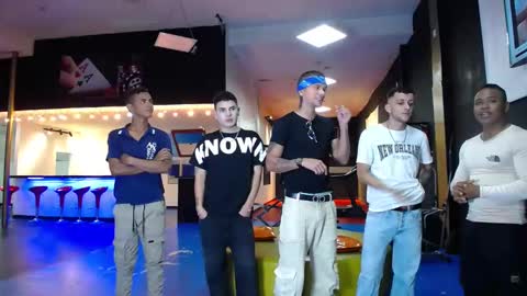 THOMAS AND DAMIAND online show from March 8, 6:37 pm